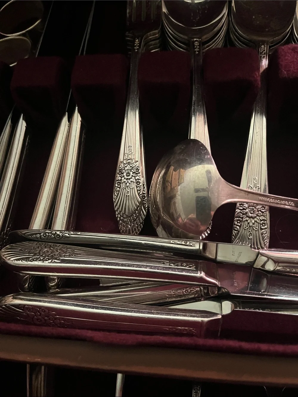Silver Plated Flatware Set - Elegant Silver Dining Cutlery Wm Rogers 67 pces